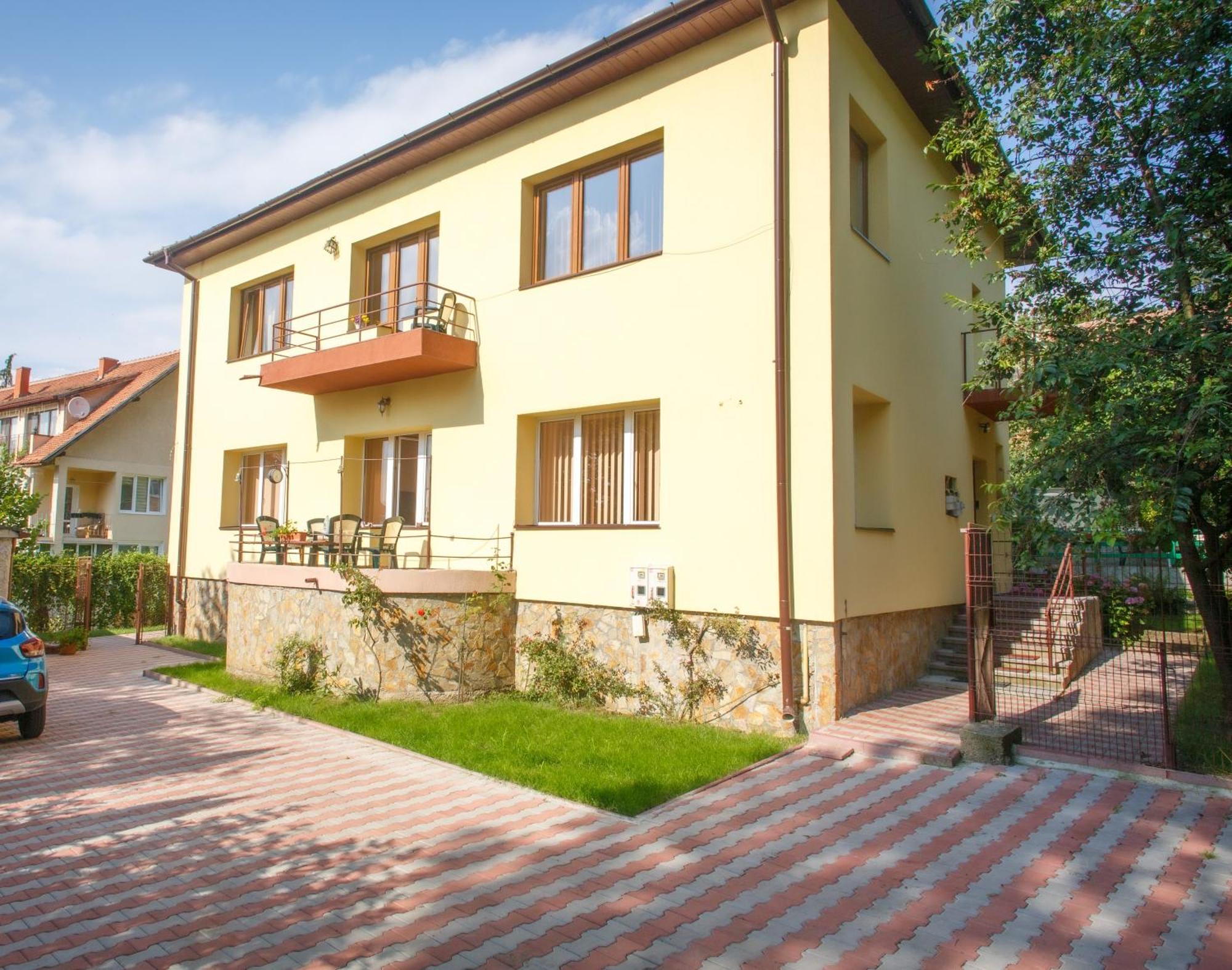 Barok Appart Brasov Bagian luar foto